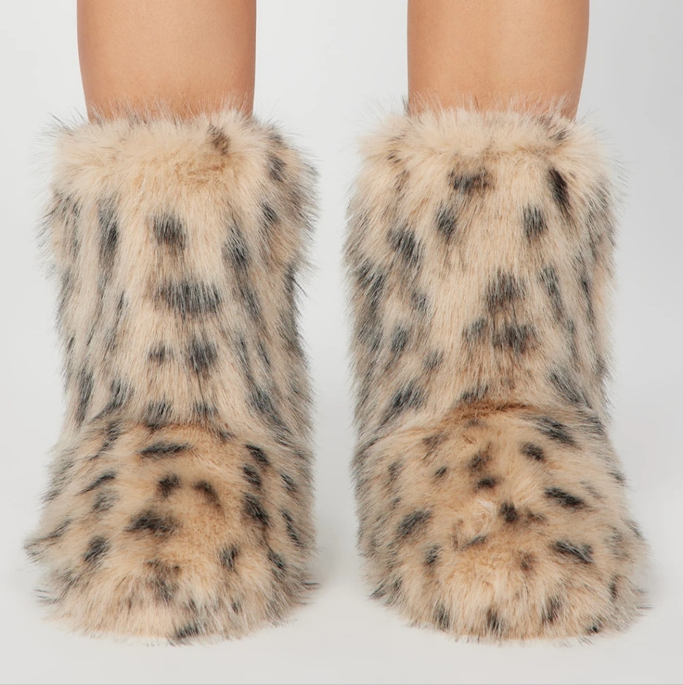 BRAND NEW Leopard print fur boots